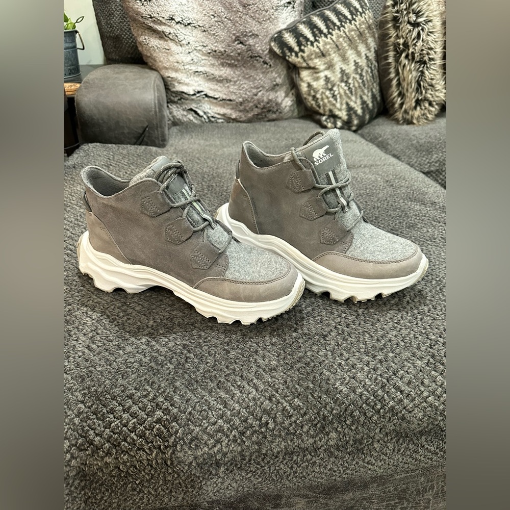 Brand new Sorel sneaker booties